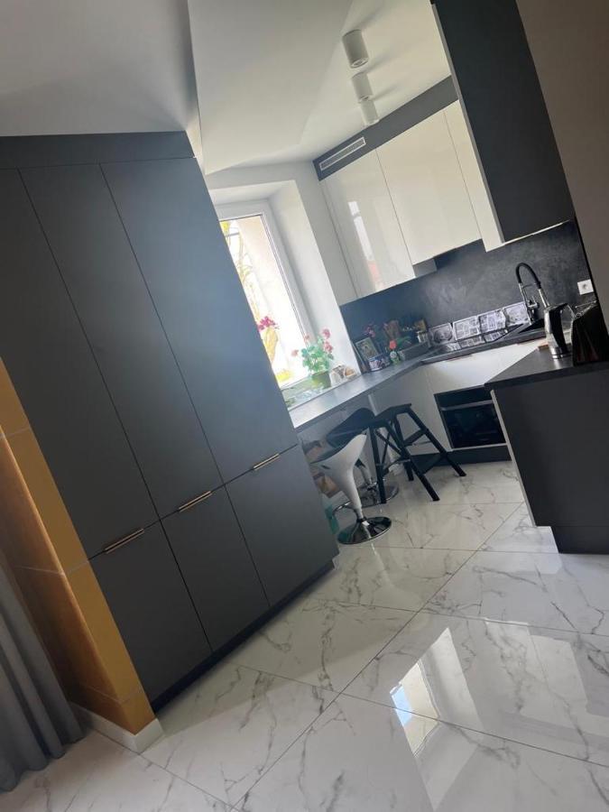 Apartament Dubaj Gliwice Bagian luar foto