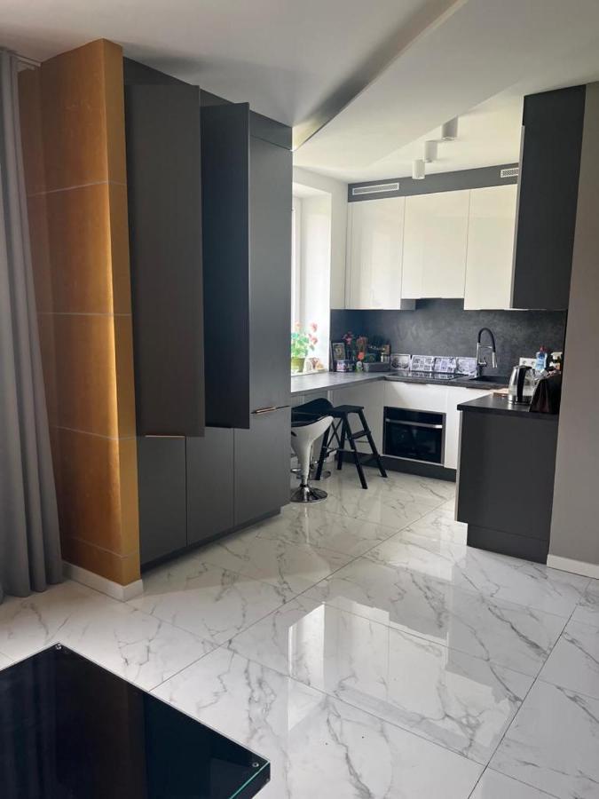Apartament Dubaj Gliwice Bagian luar foto